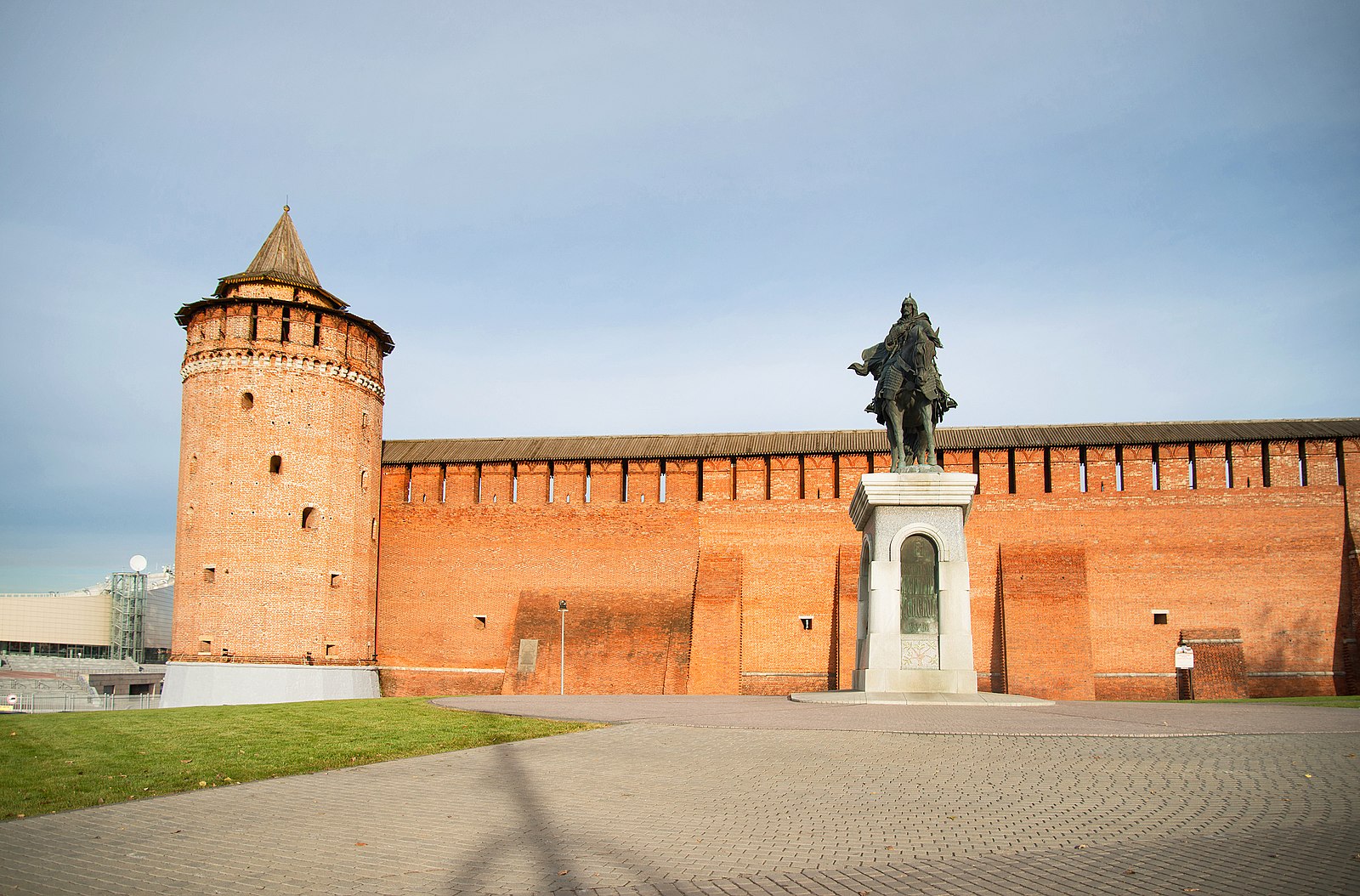 Коломенский Кремль Маринкина башня. Соколиная башня Коломенское. Коломна Маринкина башня ворона. Маринкина башня в Коломне фото.