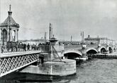 Первые постоянные мосты через Неву в Петербурге и через Днепр в Киеве