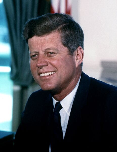 Файл:John F. Kennedy, White House color photo portrait.jpg