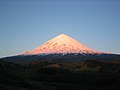 Вулканы Камчатки, в том числе Ключевская Сопка - высочайший вулкан Евразии (4835 м)