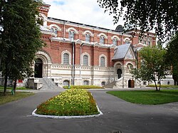 Здание Музея хрусталя в Гусь-Хрустальном (бывший Георгиевский собор)