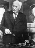 Абрам Иоффе - «отец советской физики», учитель множества выдающихся физиков, основатель советской школы физики и Физико-технического института РАН