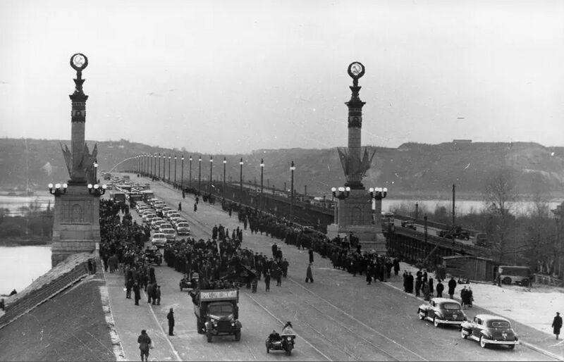 Файл:Мост Патона в Киеве (фото, 1953).jpg