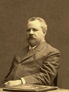 Николай Вто́ров — финансист, промышленник, богатейший предприниматель России начала XX в., построил Деловой двор в Москве (1911–1913, «первый русский бизнес-центр»), основал ряд химических заводов и первый в стране электрометаллургический завод «Электросталь» (1917, ныне город Электросталь)