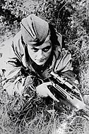 Людмила Павличенко — самая успешная женщина-снайпер в истории, уничтожила более 400 солдат противника, в том числе 36 снайперов