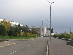 [Набережная реки Томи Дом сл звездой на набережной Томи]]