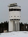 Белая водонапорная башня в Екатеринбурге