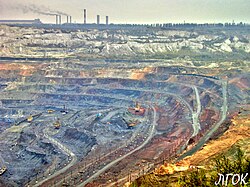 Карьеры Курской магнитной аномалии — крупнейшие месторождения железной руды в России (Лебединский и Стойленский ГОКи)[3]