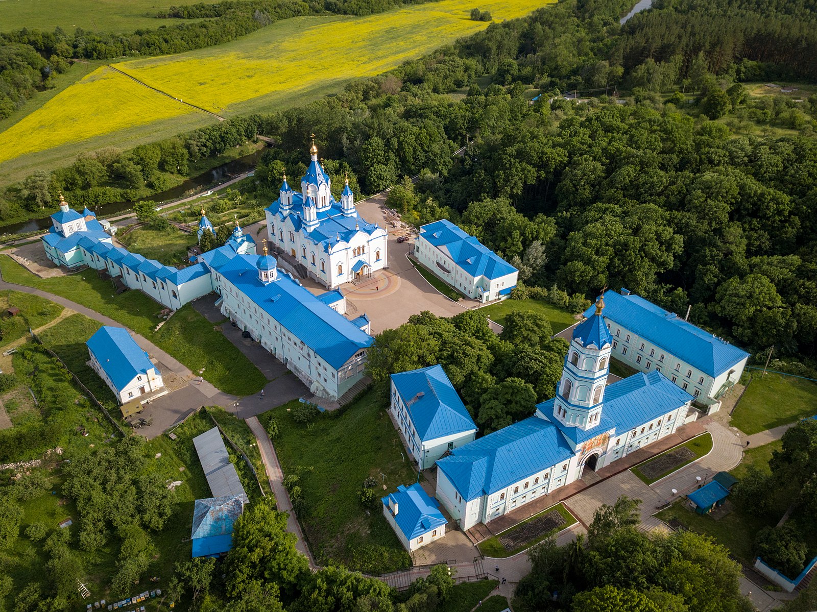 Коренная пустынь фото