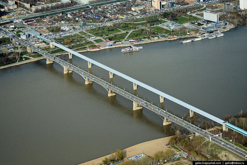 Файл:Novosibirskiy most.jpg